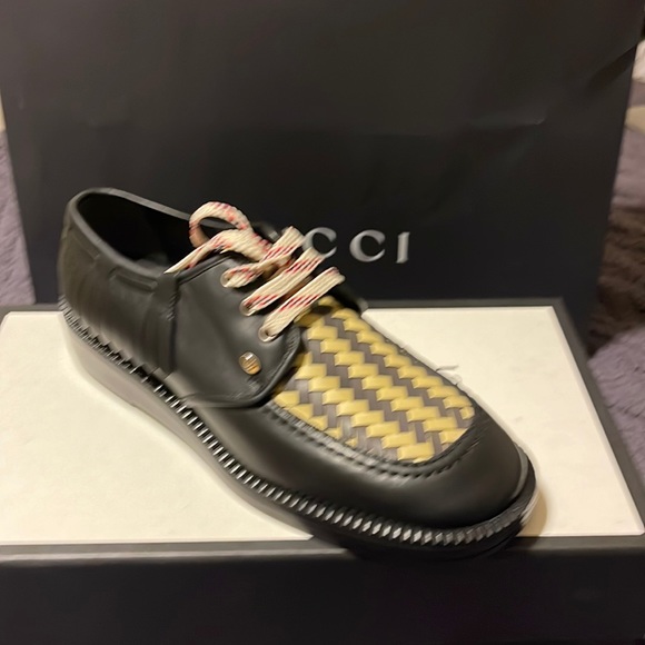 Black Gucci men shoes size 6.5 new with grey and yellow leather weaving on top - Picture 1 of 8